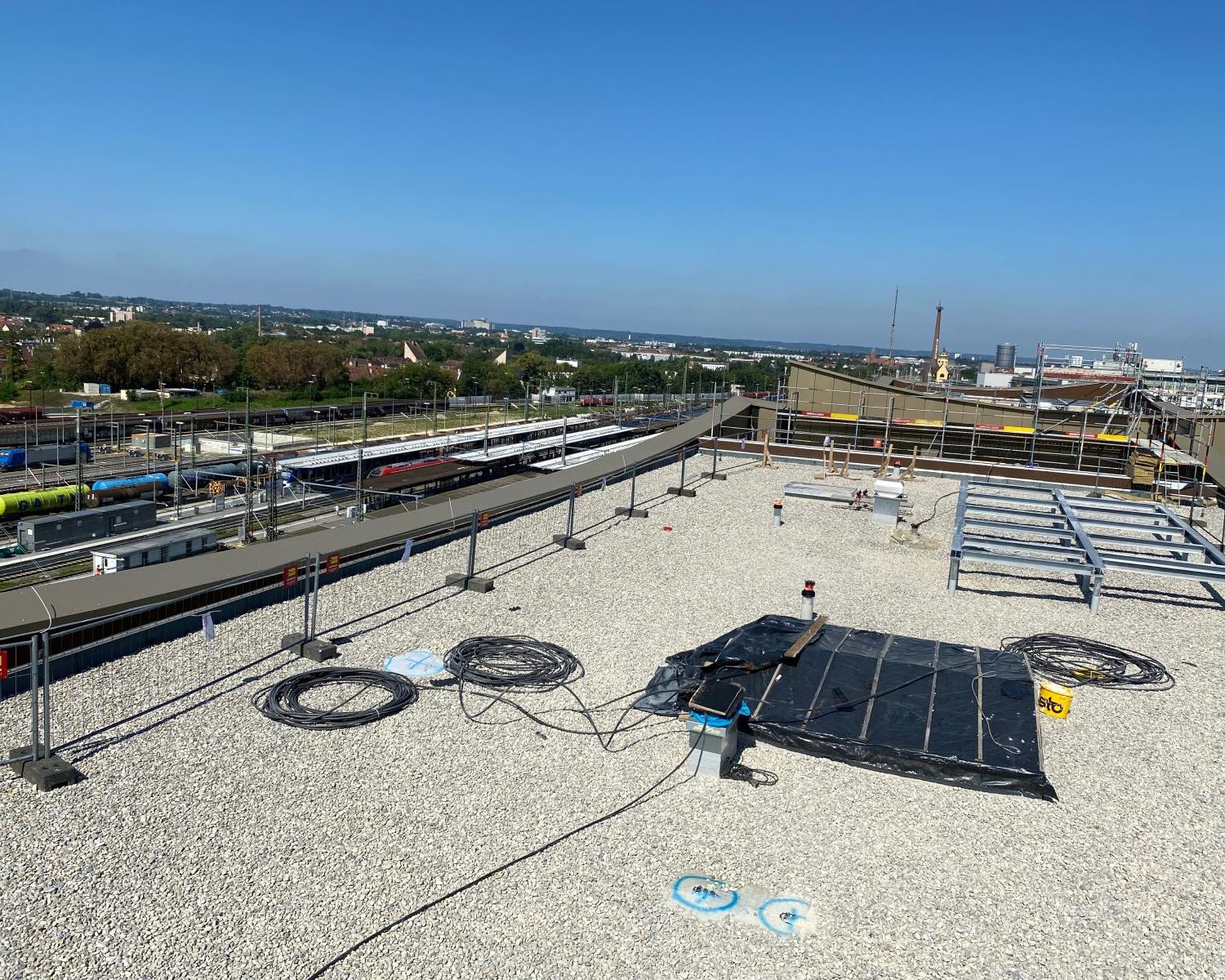 Bekiesung eines Flachdachs von Bormann24