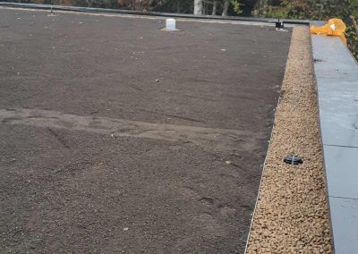 Schritt 2 der Begrünung des Daches